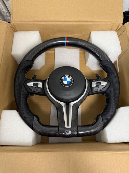 Volan BMW M Sport Carbon padele Seria 1 2 3 4 5 6 7 X1 X3 X4 X5 X6 E60 E90 F01 F10 F30 F32 F36 F15 F16