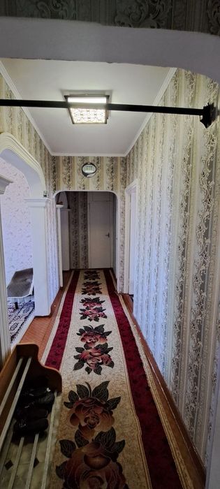 СРОЧНА продается квартира 4 комнатный кв
11-38-хх.  4 хонали+лоджа 4-э