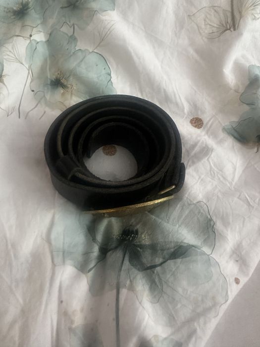 Продавам колан