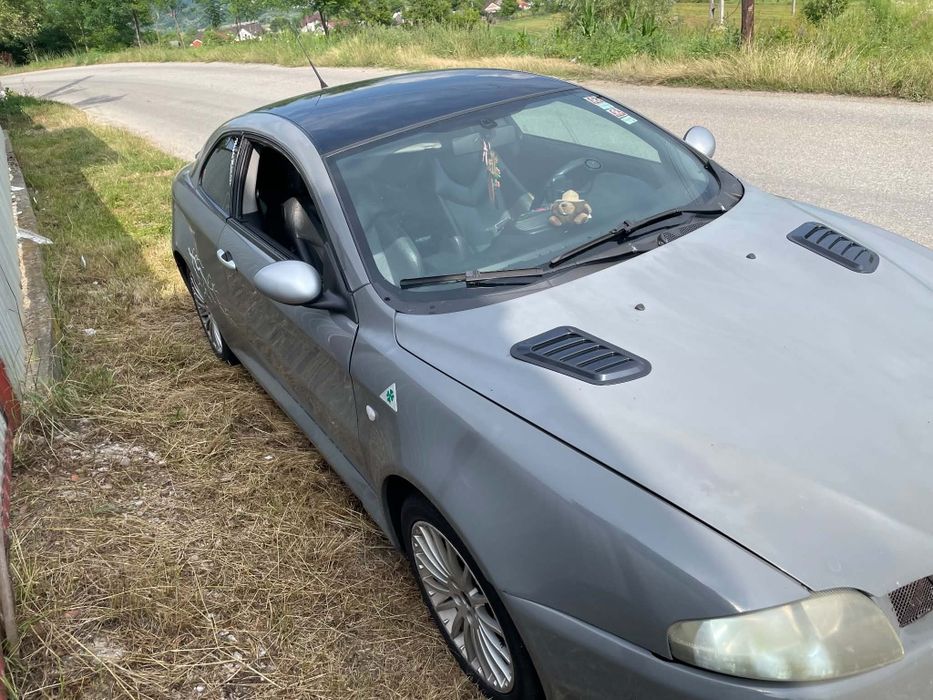 Vând sau schimb alfa romeo gt din 2010