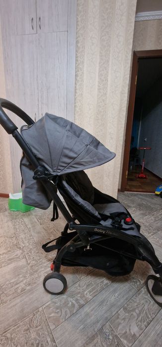 Продам коляску складную