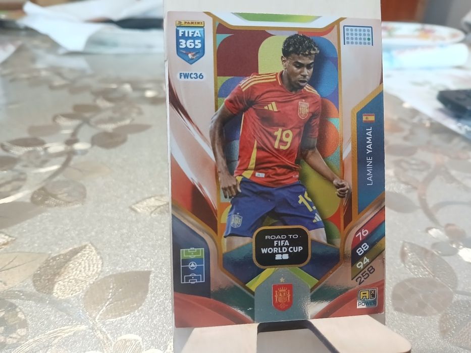 Продавам Футболни карти