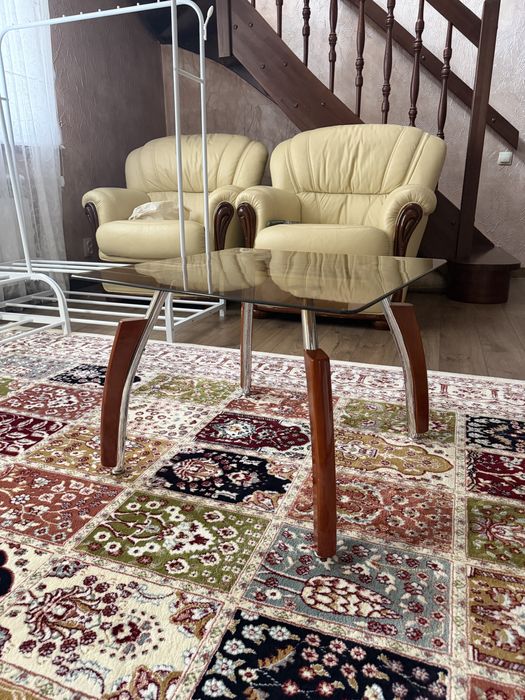 Журнальный столик