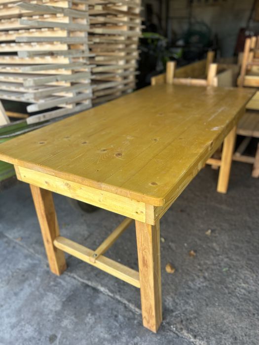 Ръчна изработка на  дървени маси, столове, пейки, огради, навеси и др.