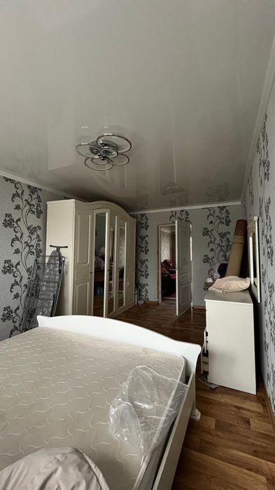 срочно 3 бөлмелі пәтер сатылады.