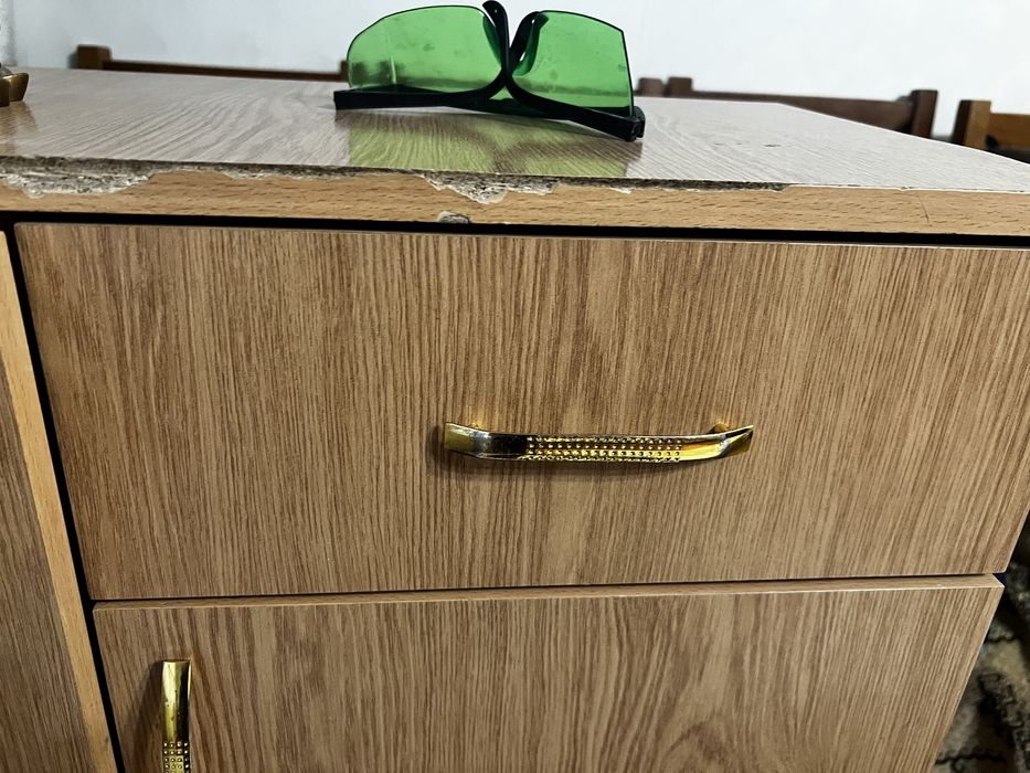 Продаю комод в прихожую