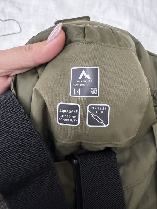 Pantaloni, geaca de ski