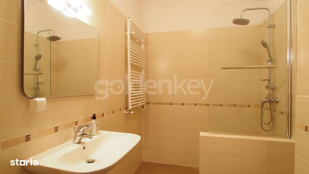 Apartament cu 4 camere si vedere panoramica spre lac