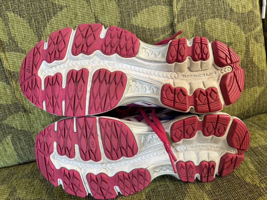 Дамски маратонки ASICS Gel-Nimbus 18