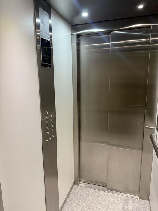 Продава се Тристаен апартамент в Варна, Бриз - 130 кв.м за 3000 €/кв.м - Снимка #16