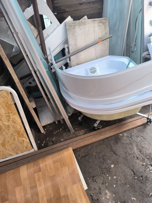 Душевая кабина в отличном состоянии