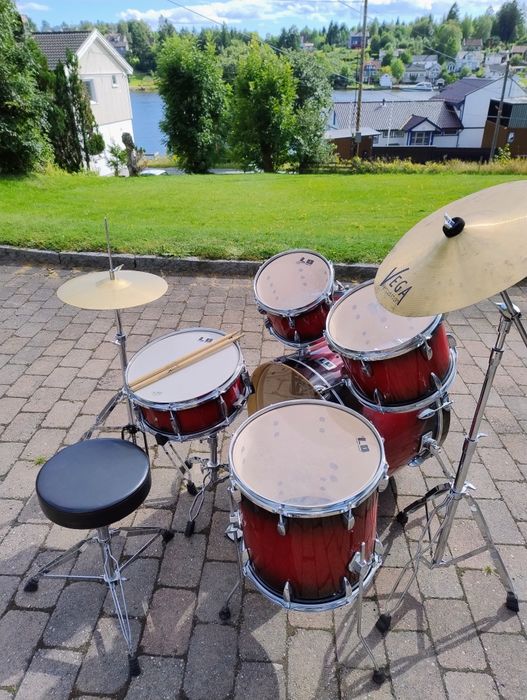 LD drums - комплект барабани