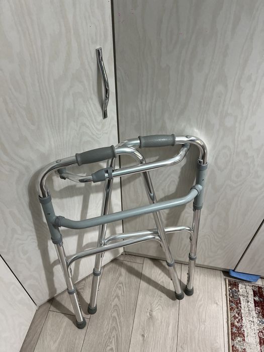 Складные ходунки