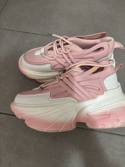 Спортни обувки -сникърси