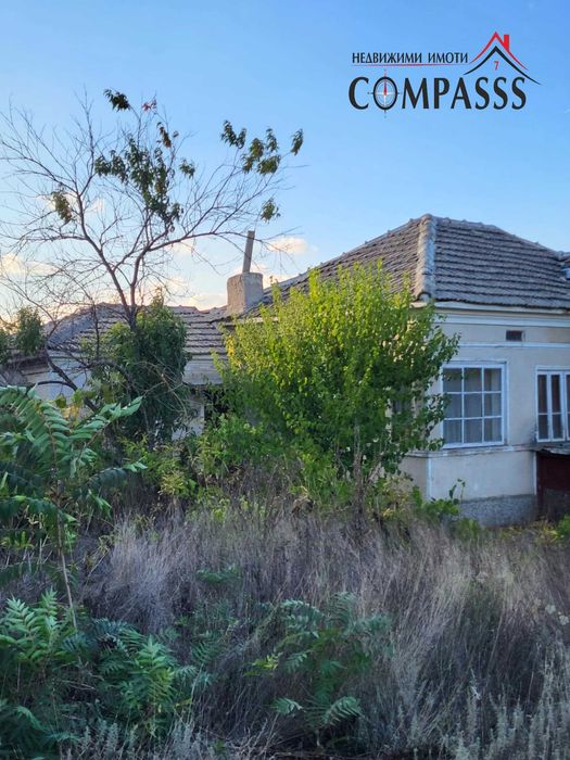 с. Изворово, Общ. Ген. Тошево, къща с двор – 17000евро!