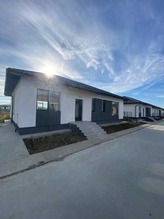 Casa de Vanzare Tunari!