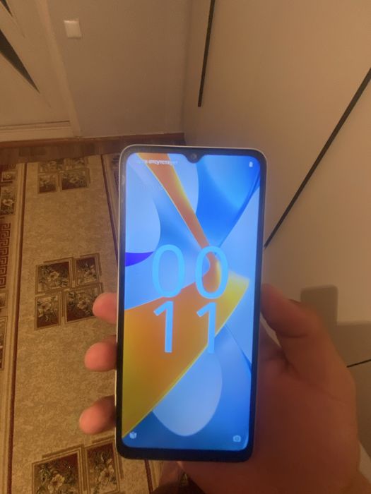 Продаю телефон Poco C61