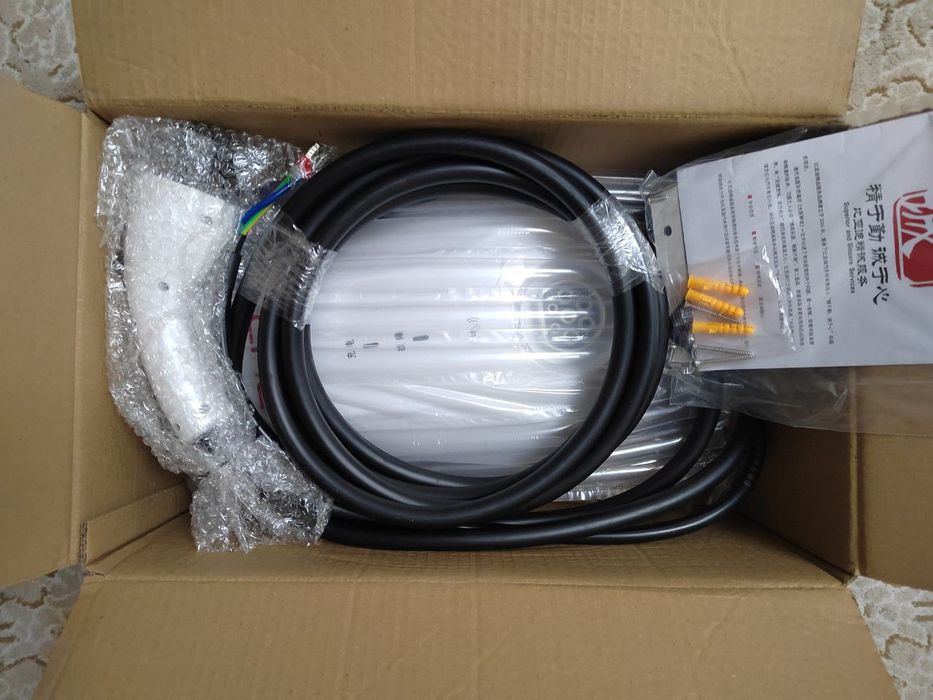 Продаётся 2 зарядных устройств для автомобиля BYD новые