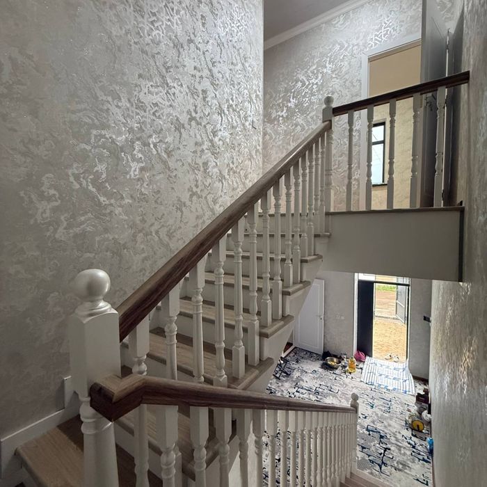 Keles ko’k-tere aftadro’m ko’chada 1’2-so’tix 4-xona uy sotiladi