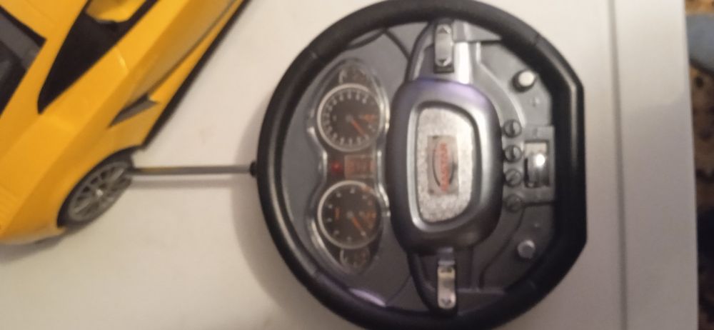 Машина на радиоуправлении Laborghini .