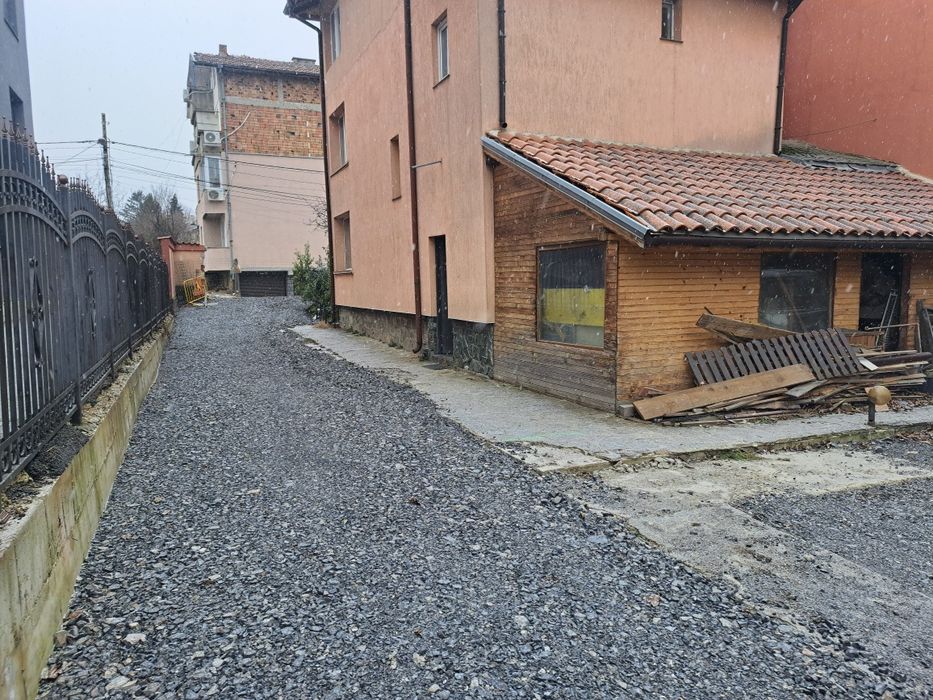 Продавам материали за навес,барака ,бунгало!