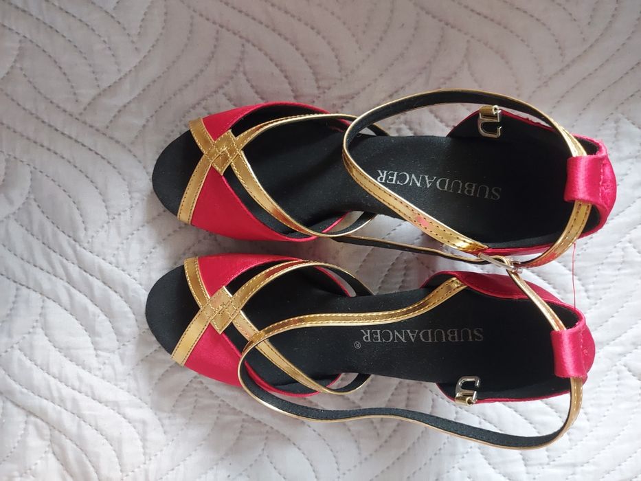 Танцевальный костюм