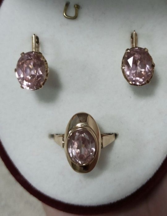 Золотой набор 583 пробы с гранатитом