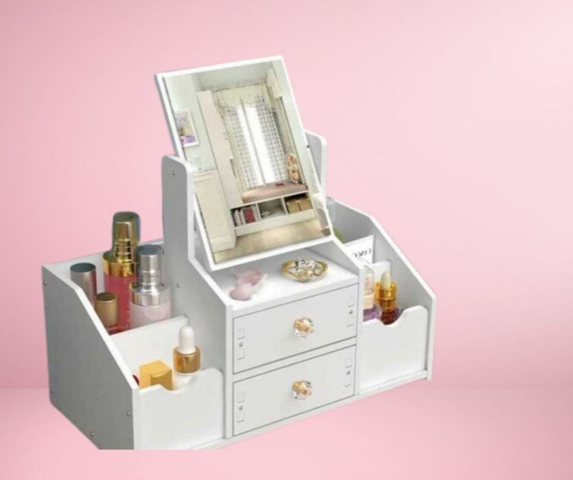 Стилен органайзер за козметика