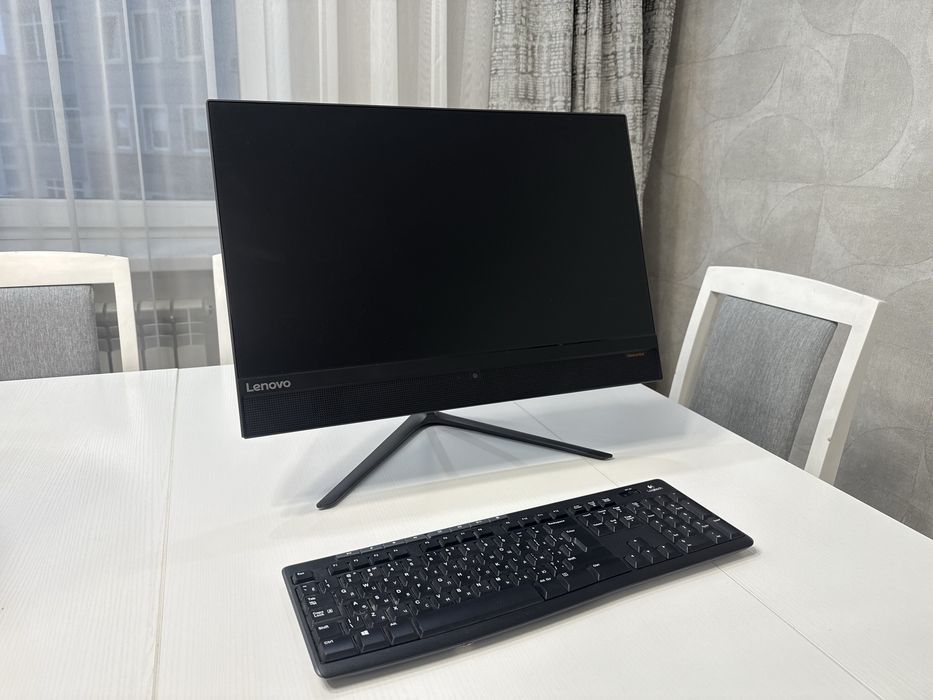 Моноблок Lenovo Ideacentre