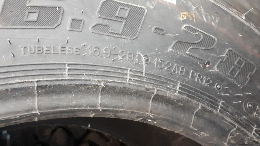 16.9-28 в наличии 2 шт