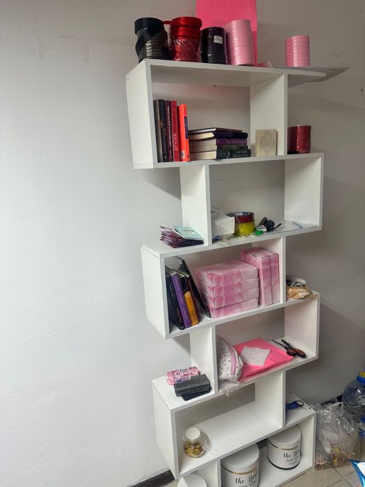 Полка в отличном состояние