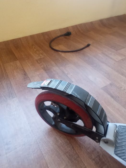 Italian samokat sotiladi