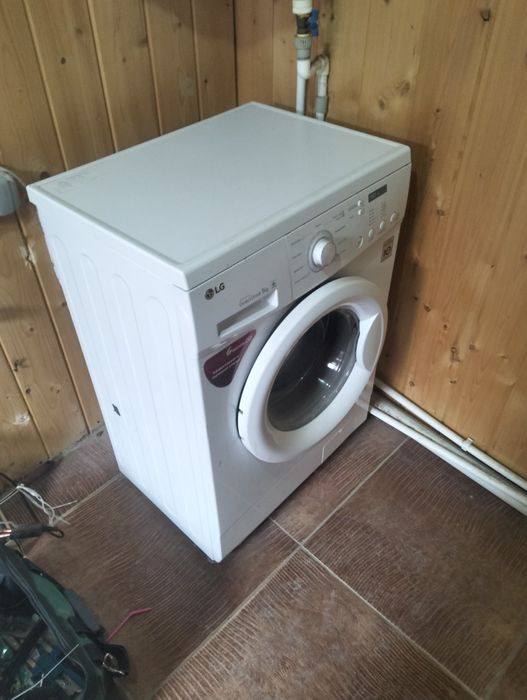 Продам стиральную машину