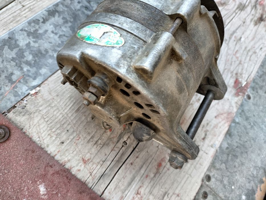 Продам генератор на Тойоту