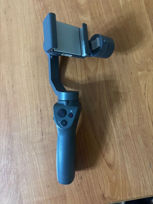 Продам стабилизатор для телефона dji osmo mobile 2