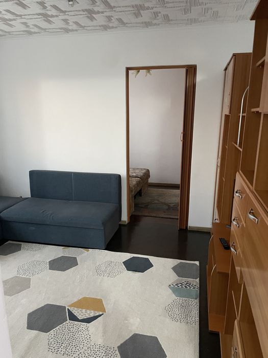 Inchiriez apartament 3 camere