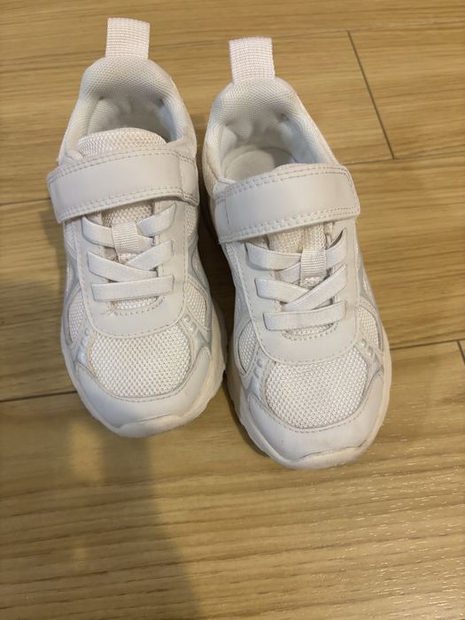 Adidasi marimea 27, H&M