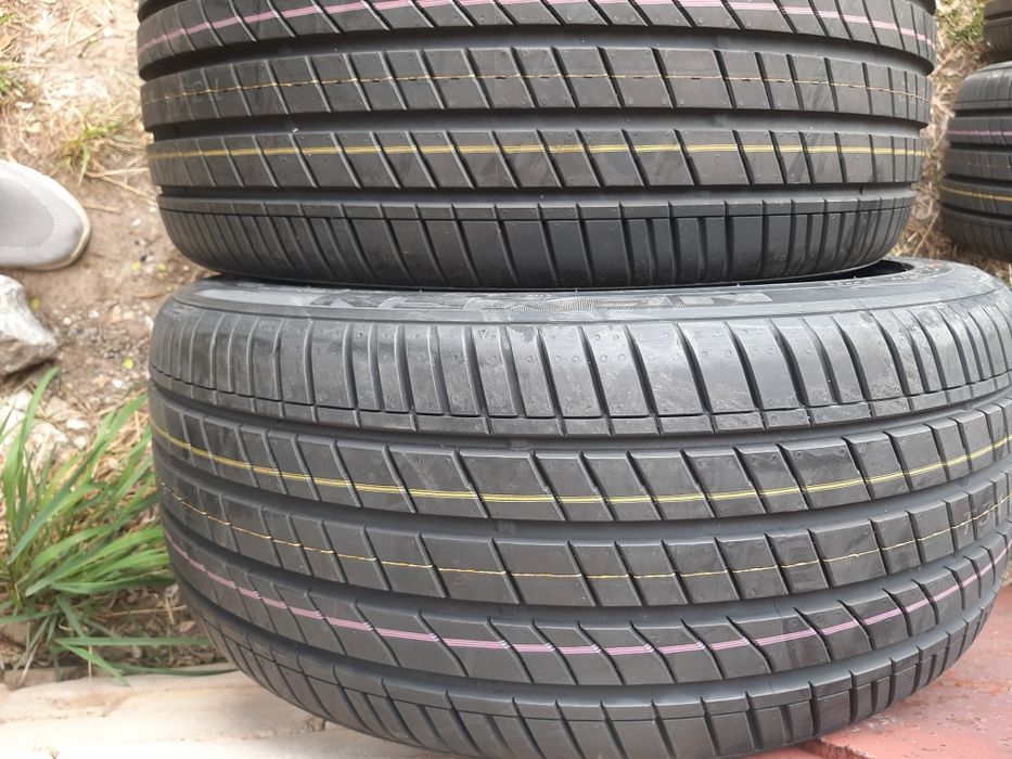 Продам шины 225/45/17 нексен.
