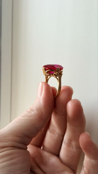 Золотое кольцо с рубином