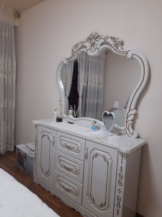 Спальный мебель в хорошем состоянии