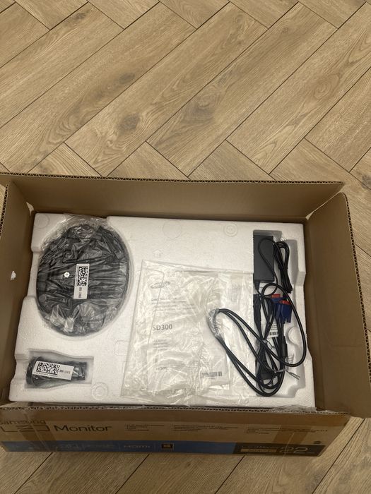 Монитор Samsung SD300