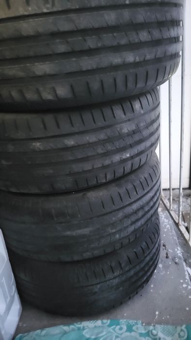 Продам летние шины с титановыми дисками