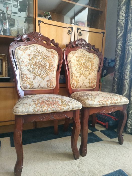 Продам три мягких стула!!!