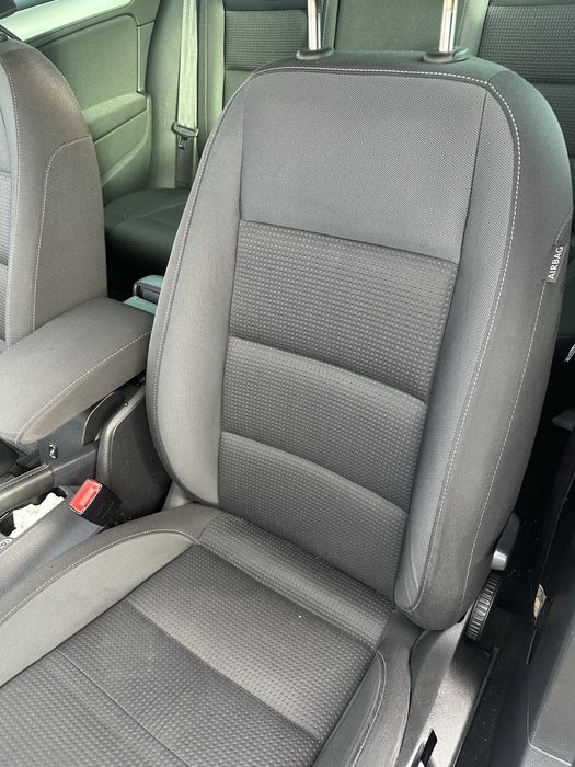 VOLKSWAGEN Golf 2010 — imagine 4
