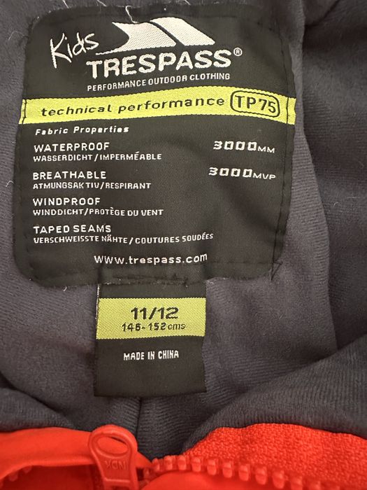 Costum Ski Geaca si pantaloni ski Trespass 146-152