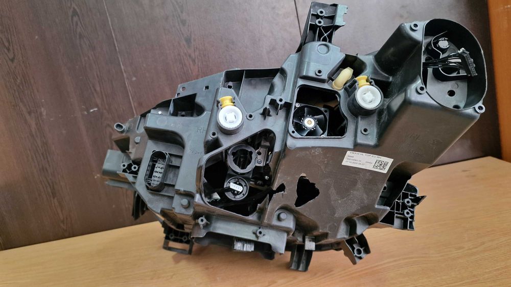 VW ID.3 ID 3 ID3 ИД3 десен фар лед ксенон LED IQ Light