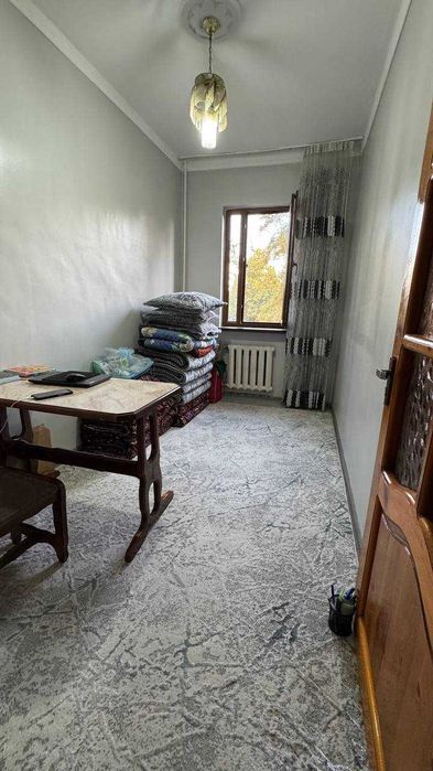 Продаётся квартира Юнусабад4 3 ком 3 этаж ориентир Круг, Автосалон