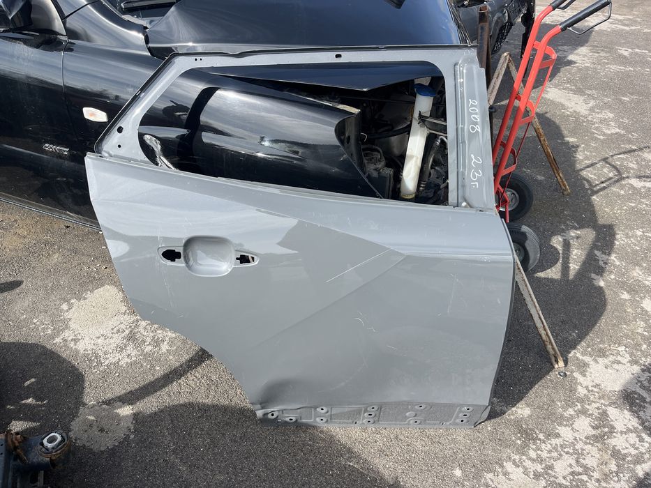 3 броя задна дясна и 2 броя предна дясна врата Peugeot 2008 23г