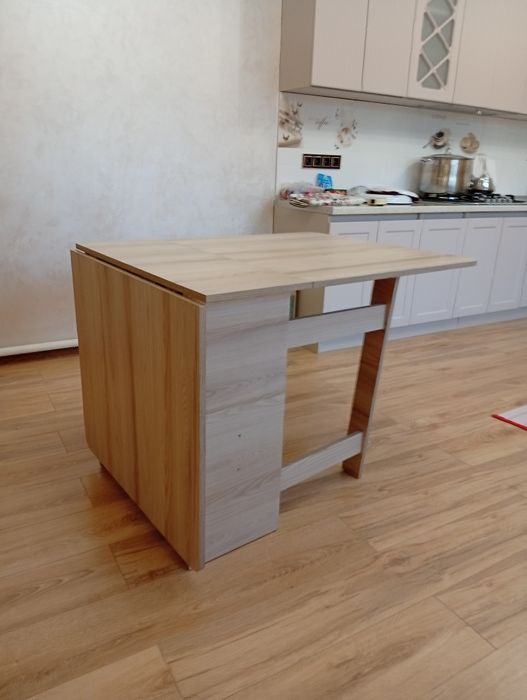 Стол книжка б/у.