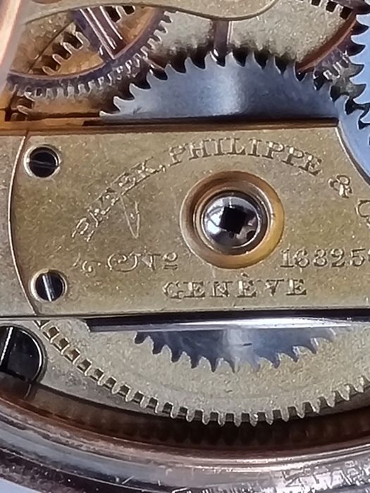 Златен джобен часовник Patek Philippe Chronometro Gondolo